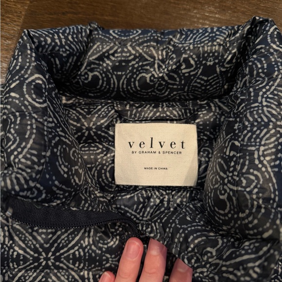 Blue Pattern lightweight jacket - Picture 2 of 4